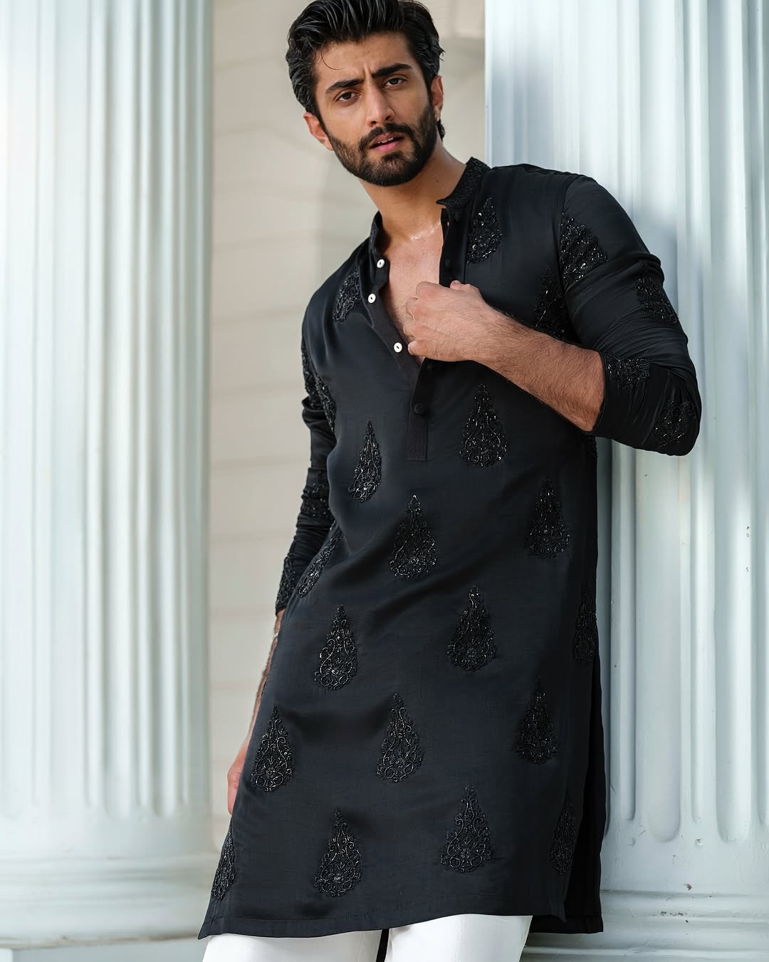 BLACK HEND WORK MOTIF EMBROIDERED KURTA WITH PAJAMA