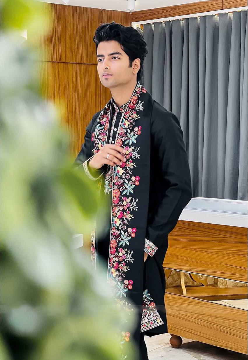 Regal BLACK Silk Kurta Set With Dupatta