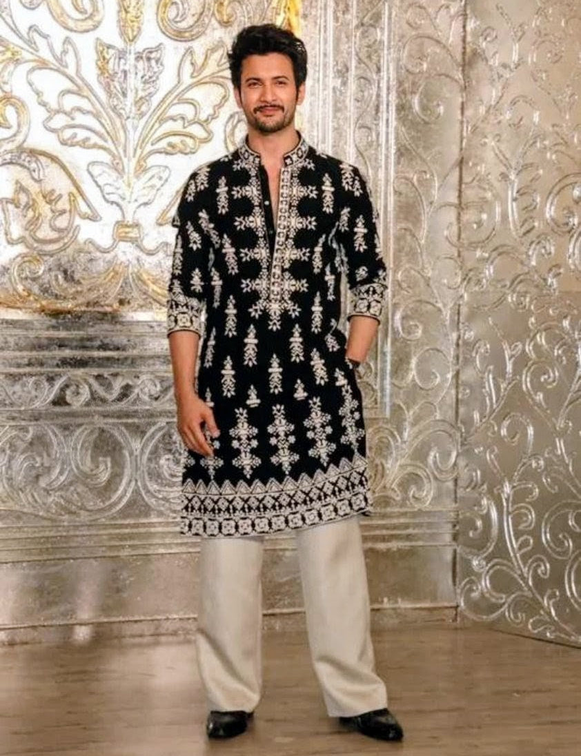 BLACK VELVAT KURTA With WHITE THERD EMBROIDERY KURTA PANT SET