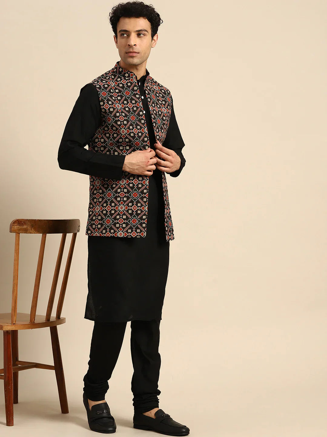 Riwaaz Kurta's Black And Red  Printed Jacket And Kurta Set For Men's