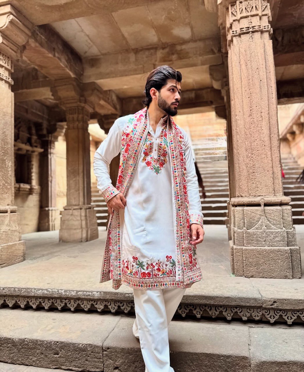 OFF WHITE HEAVY EMBROIDERED WORK KURTA PAJAMA AND DUPATTA SET FOR MEN'S